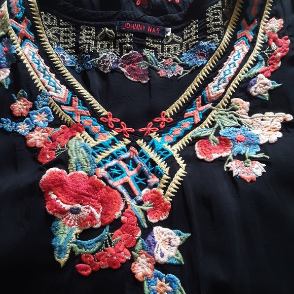Johnny Was Black Embroidered Top - Picture 2 of 9